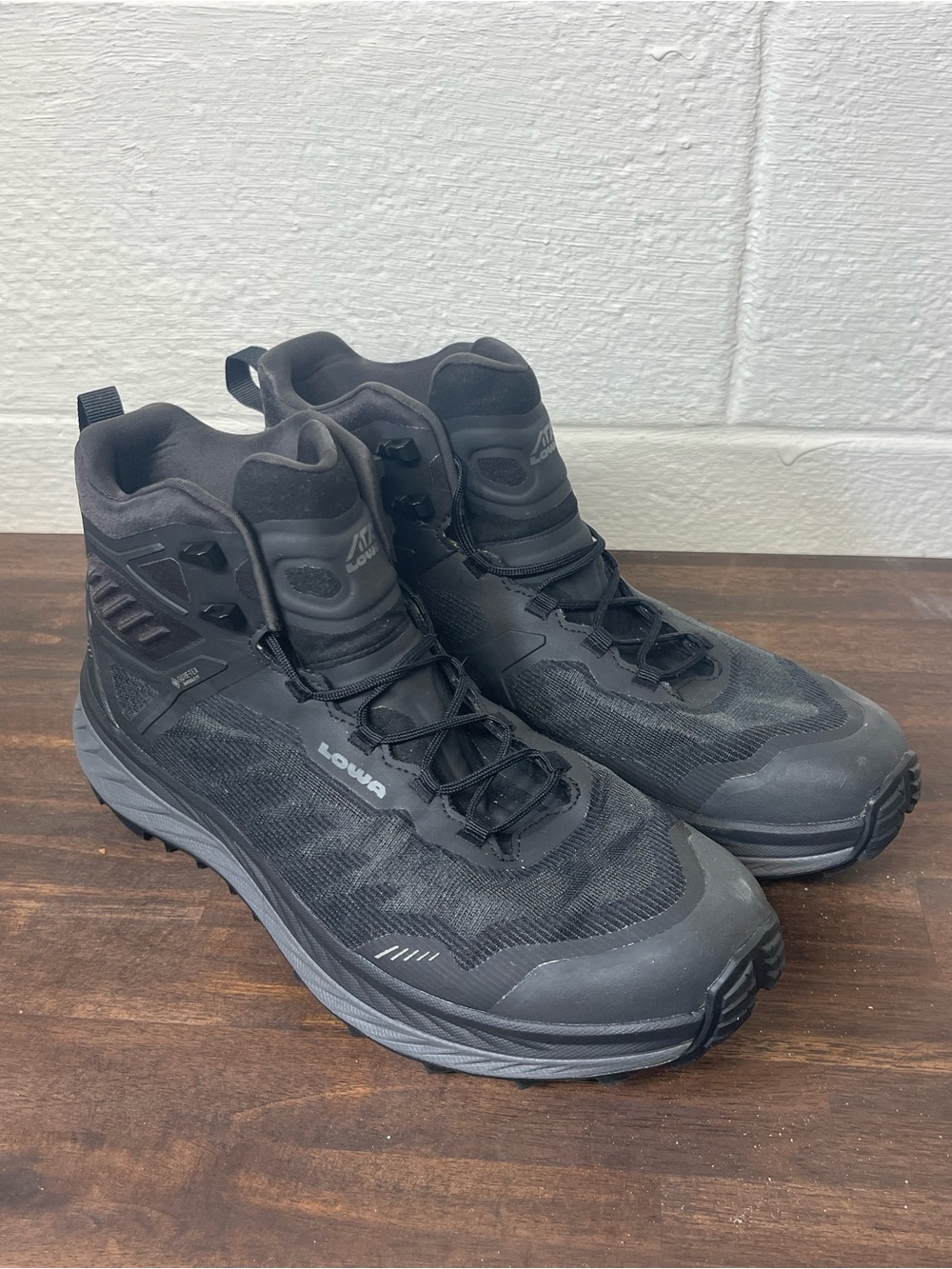 Lowa Fortux GTX QC Mid Hiking Boots Men’s Size 11 Black Gore-Tex Waterproof Boot